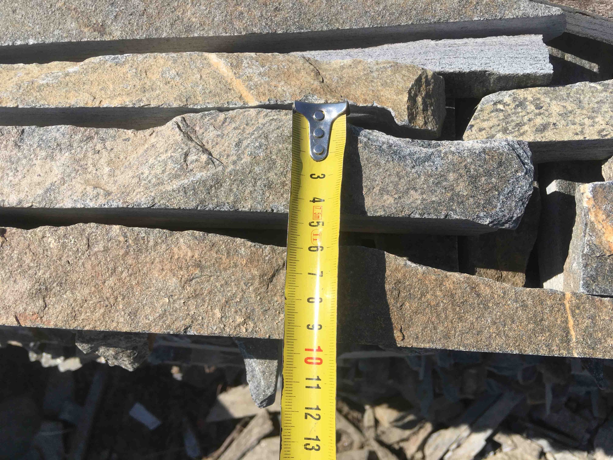 Горбушка златолит мультиколор для облицовки купить в Магнитогорске