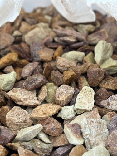 Златолит персиковый декоративная каменная крошка купить в Магнитогорске