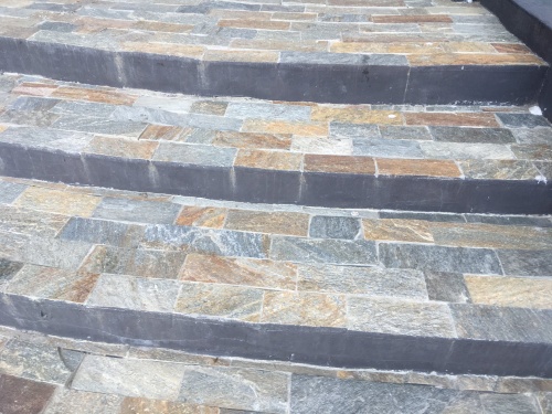 Плитка из Златолита Уральского для лестницы купить в Магнитогорске