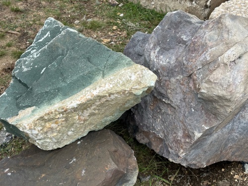 Камни для ландшафтного дизайна зелёные 10-60 килограмм купить в Магнитогорске