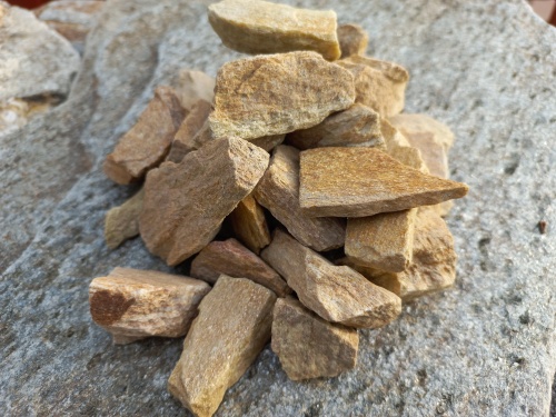 Златолит жёлтый декоративная каменная крошка купить в Магнитогорске