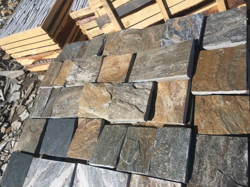 Плитка пилёная златолит Уральский для цоколя, отмостки купить в Магнитогорске