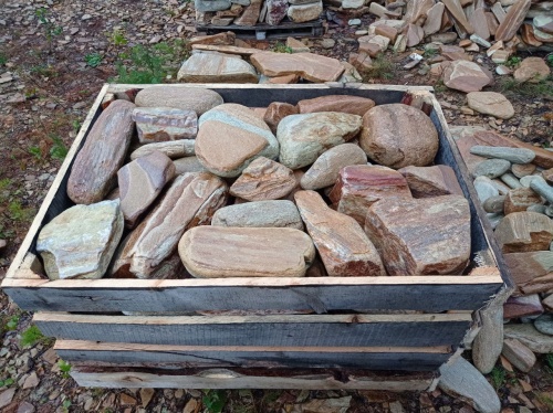 Златолит жёлтый, жёлто-зелёный глыбки и валуны для ланшафтного дизайна купить в Магнитогорске